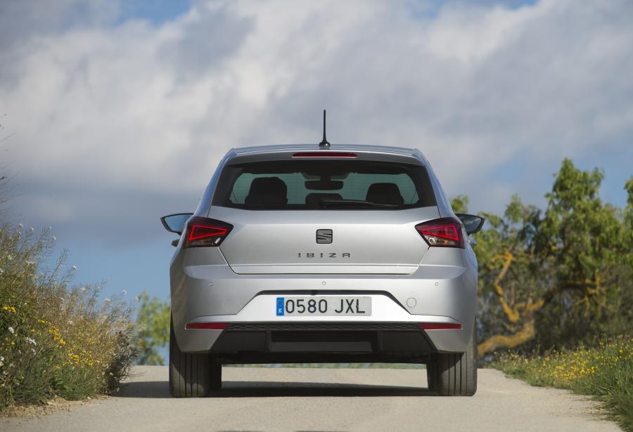  Seat Ibiza 2017 года  (WW) (фото 28 из 40)